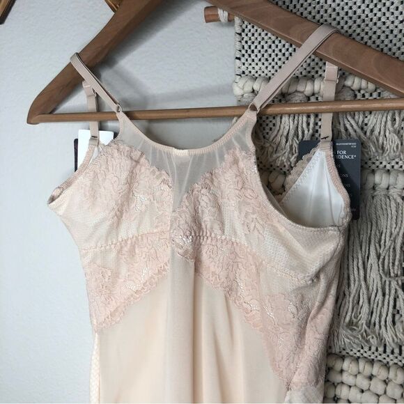 Maidenform Shapewear Bodysuit  - Picture 2 of 9